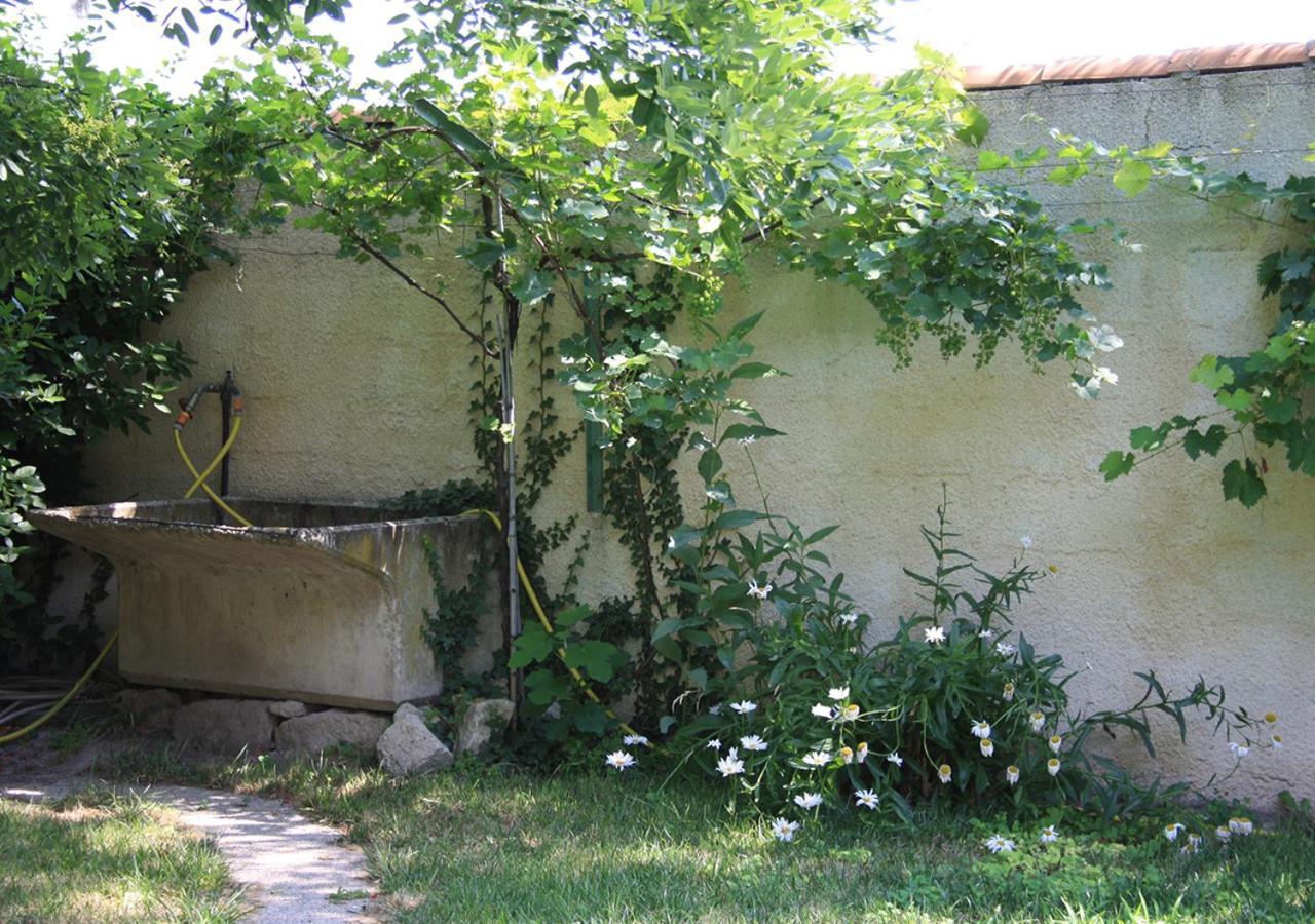 La Maison Des Invites Pernes-les-Fontaines Buitenkant foto